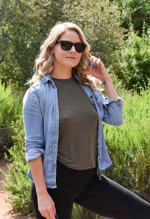 18 year old girl Erin gets deflowered on a bed wearing socks